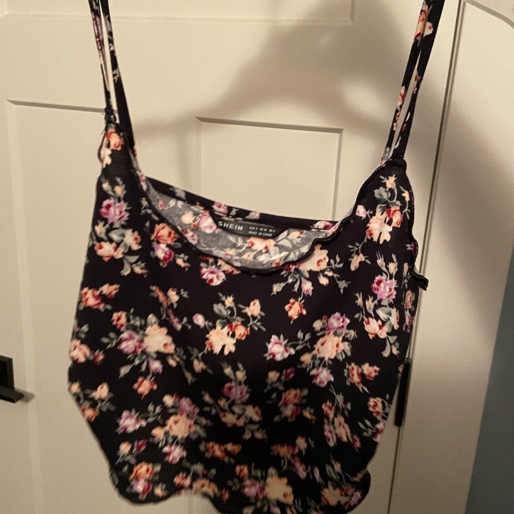 never been wore. size small. floral tank top